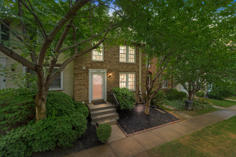 7935 Tyson Oaks Cir - Photo 2 of 19