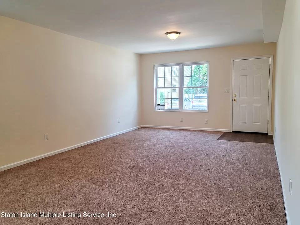 523 E 108th St - Photo 2 of 7