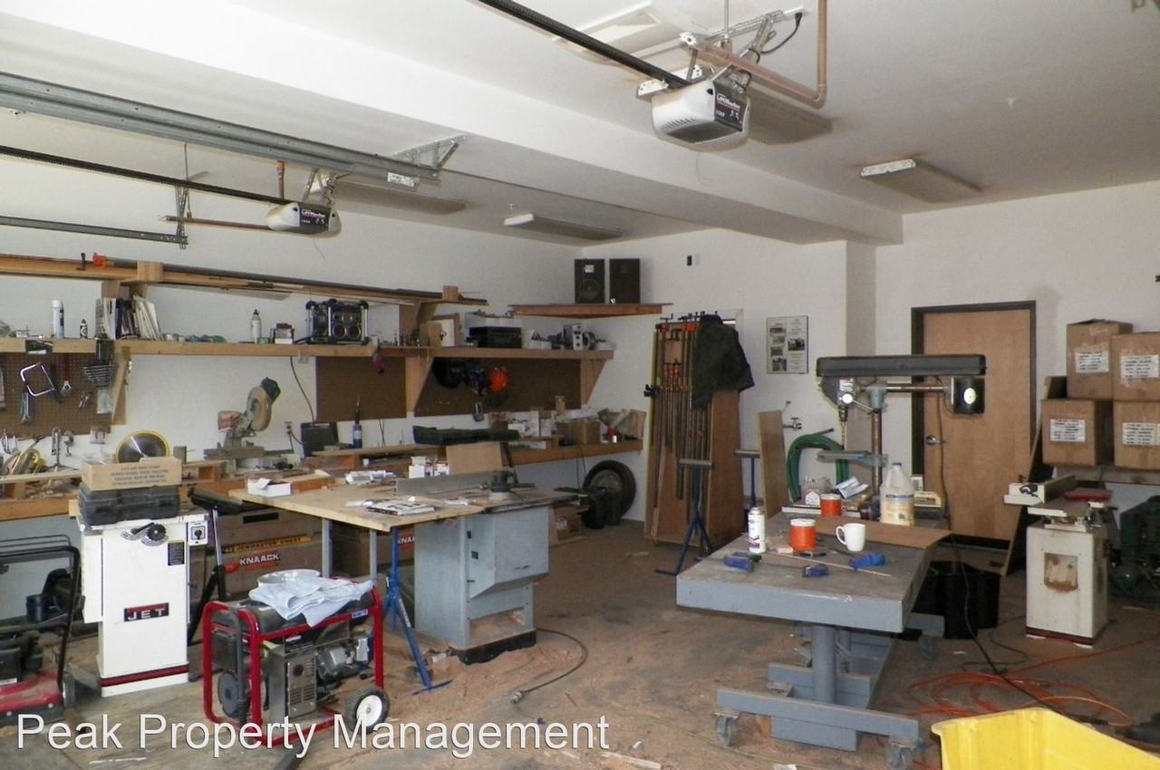 306 Belleview - Photo 2 of 5