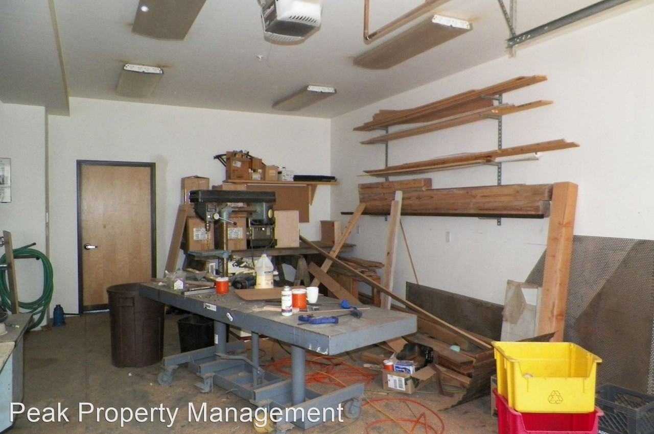 306 Belleview - Photo 3 of 5