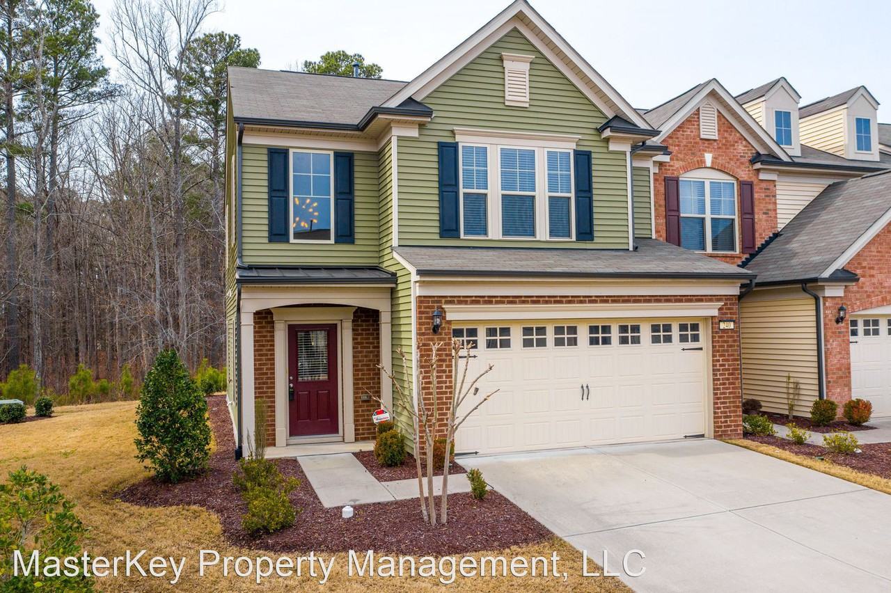 240 Lynchwick Ln - Photo 2 of 32