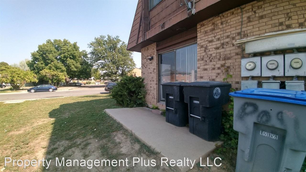 2031 Estes Lane - Photo 3 of 3