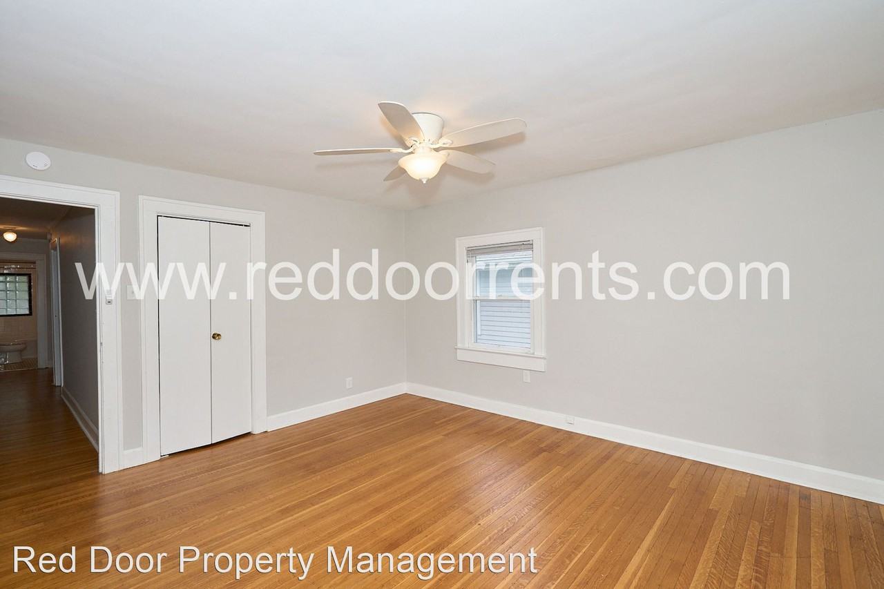 4704 N College Ave - Photo 3 of 27