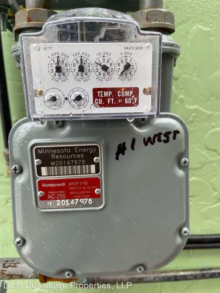 813 1/2 Washington Avenue - Photo 3 of 8