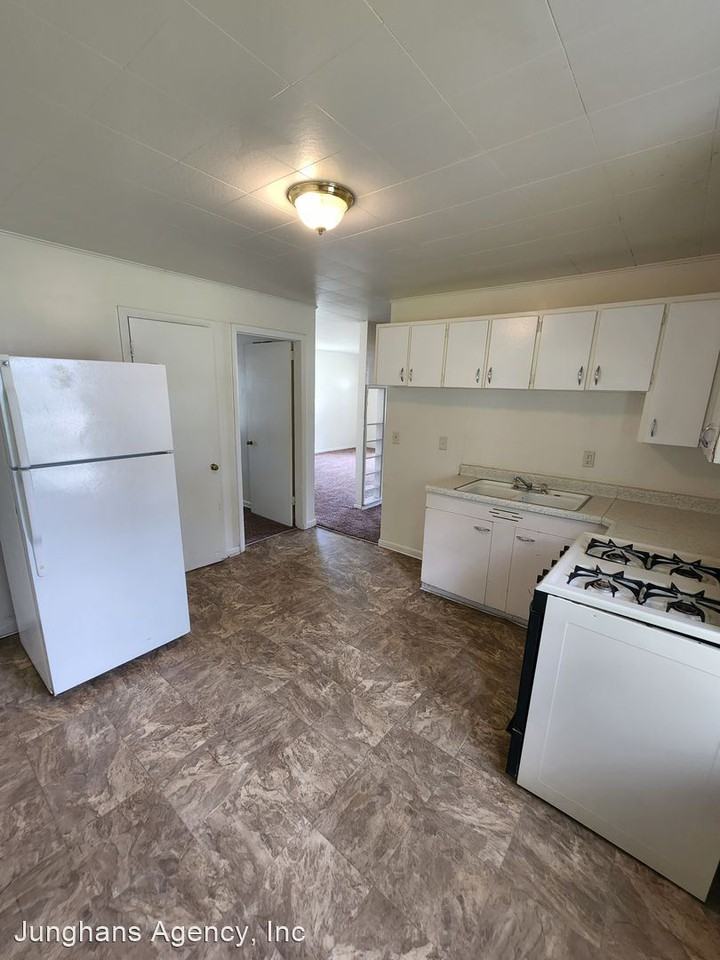 535-535.5 W. 10th - Photo 2 of 10