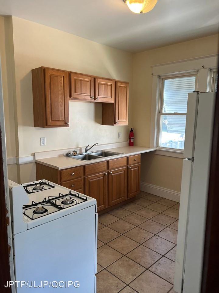 710-712 43rd Street - Photo 2 of 18