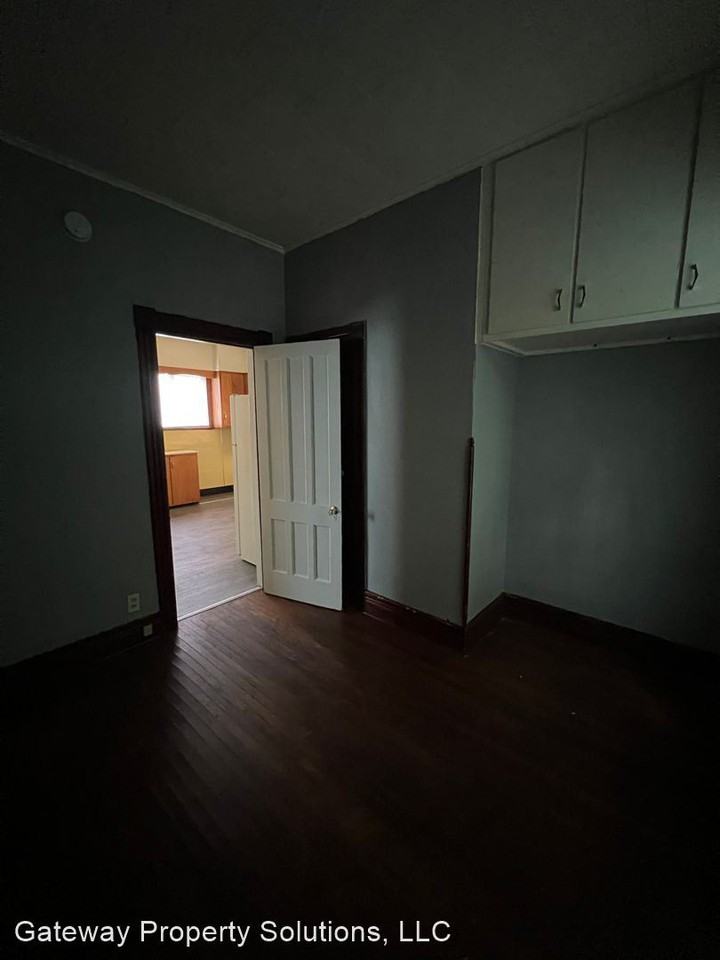 38 MCDONNELL ST. AMSTERDAM, NY 12010 JR & KP Homes, LLC - Photo 3 of 9