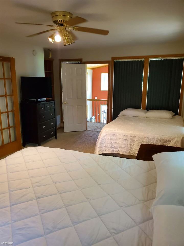 15015 Lake Ave - Photo 3 of 5