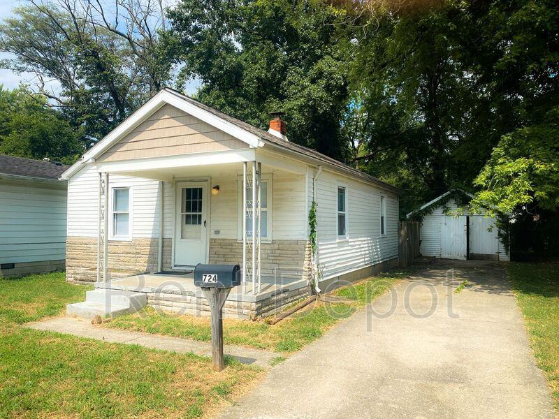 724 Sweetser Ave - Photo 2 of 32