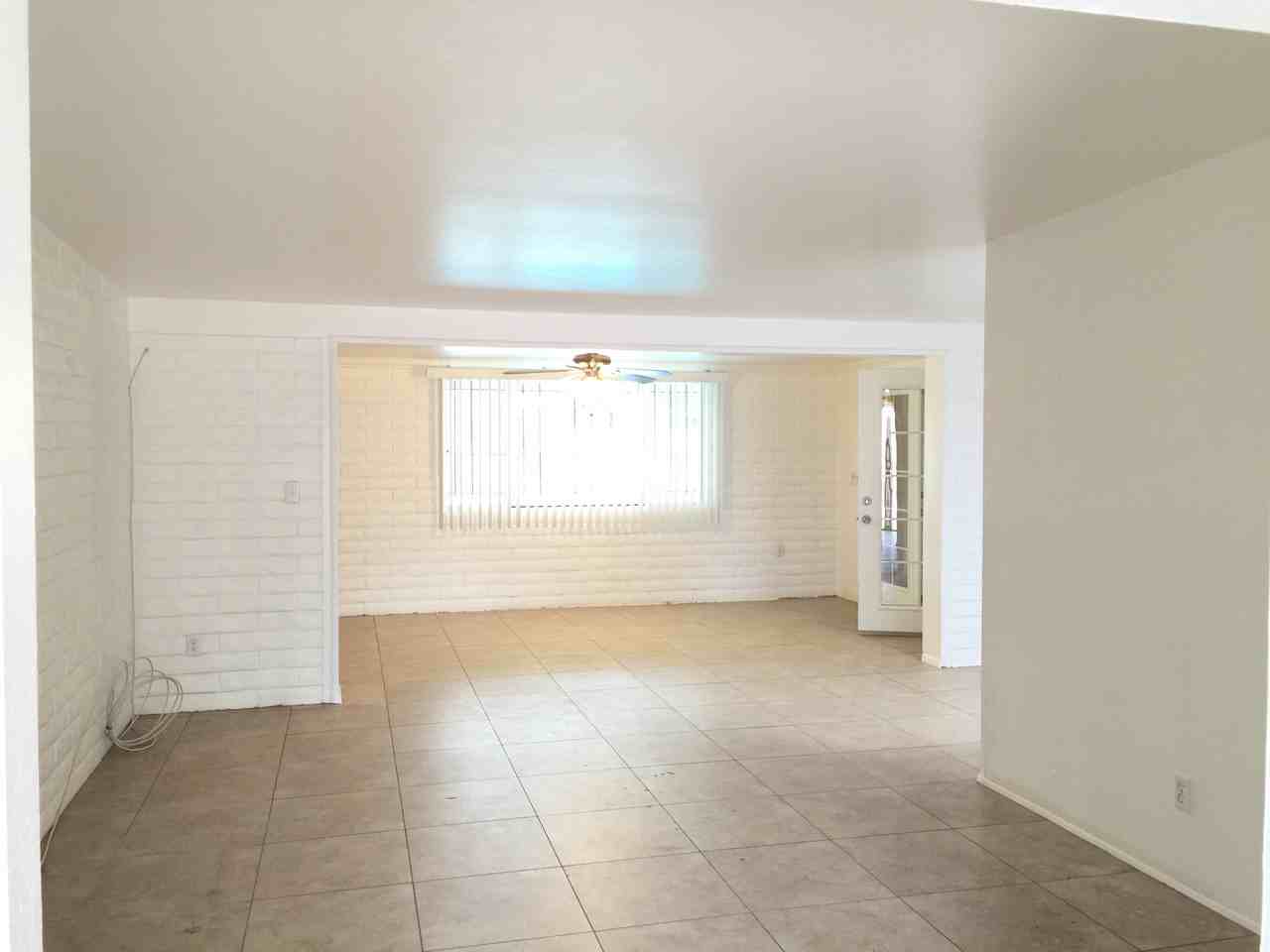 6864 E 45th St - Photo 3 of 26