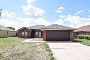 featured image of 4402 Water Oak Dr