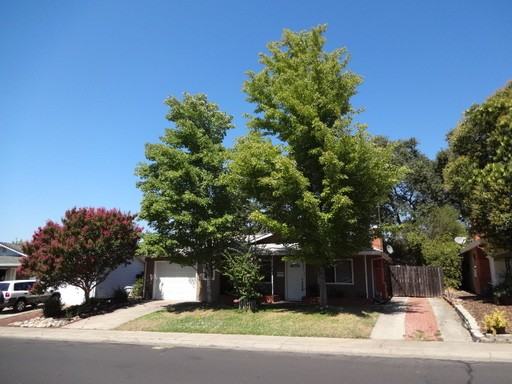 1317 School St - Photo 2 of 8