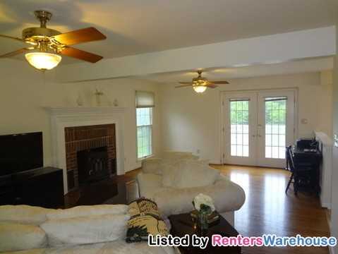 14586 Macclintock Ct - Photo 3 of 15
