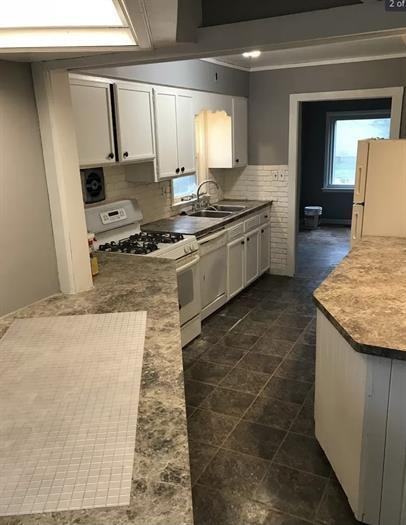 2272 Holt Ave - Photo 2 of 3