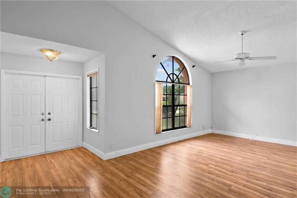 4186 Nw 6th St - Photo 4 of 28