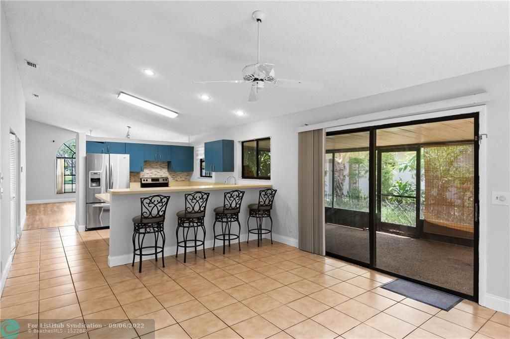 4186 Nw 6th St - Photo 7 of 28