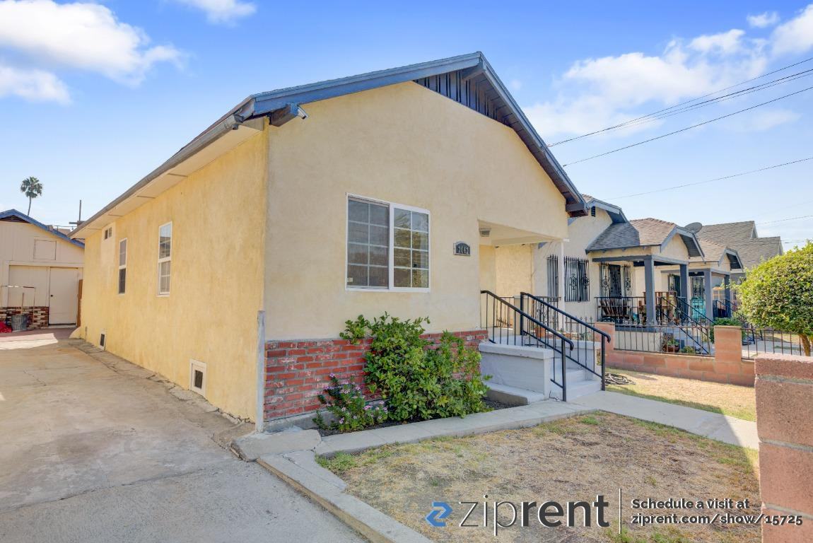 2042 Gates St - Photo 2 of 16