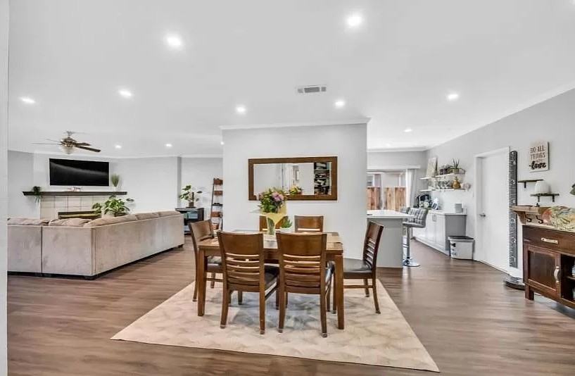 14436 Acapulco Rd - Photo 3 of 10