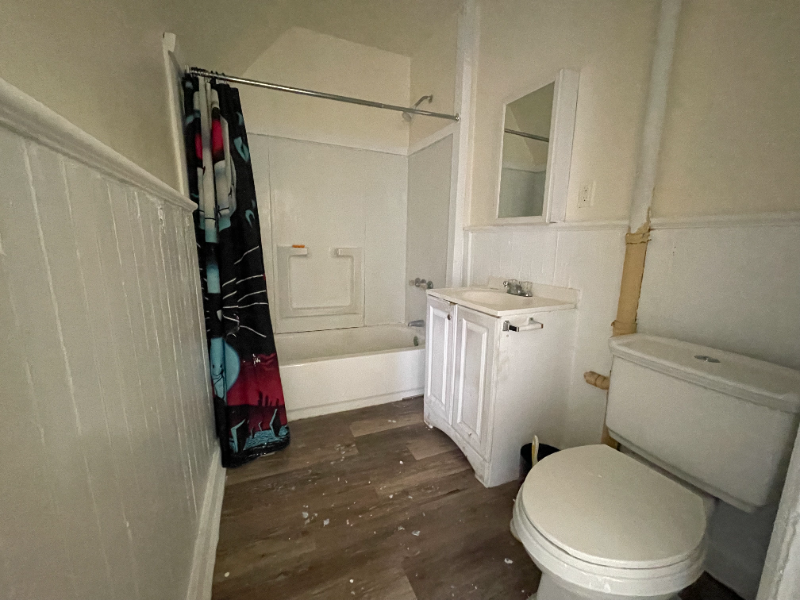 222 W Ferry St - Photo 2 of 20