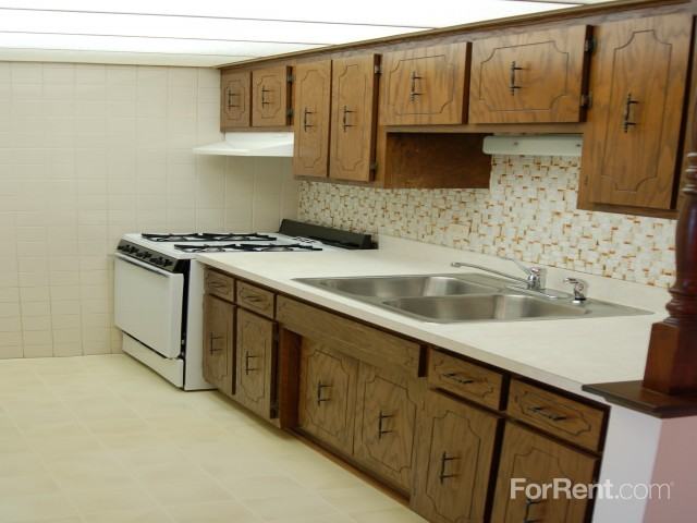 Heritage Manor - Photo 3 of 22