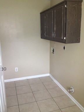 179 Lee Rd - Photo 3 of 15