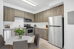 Decollage Apartments - Photo 1 of 1