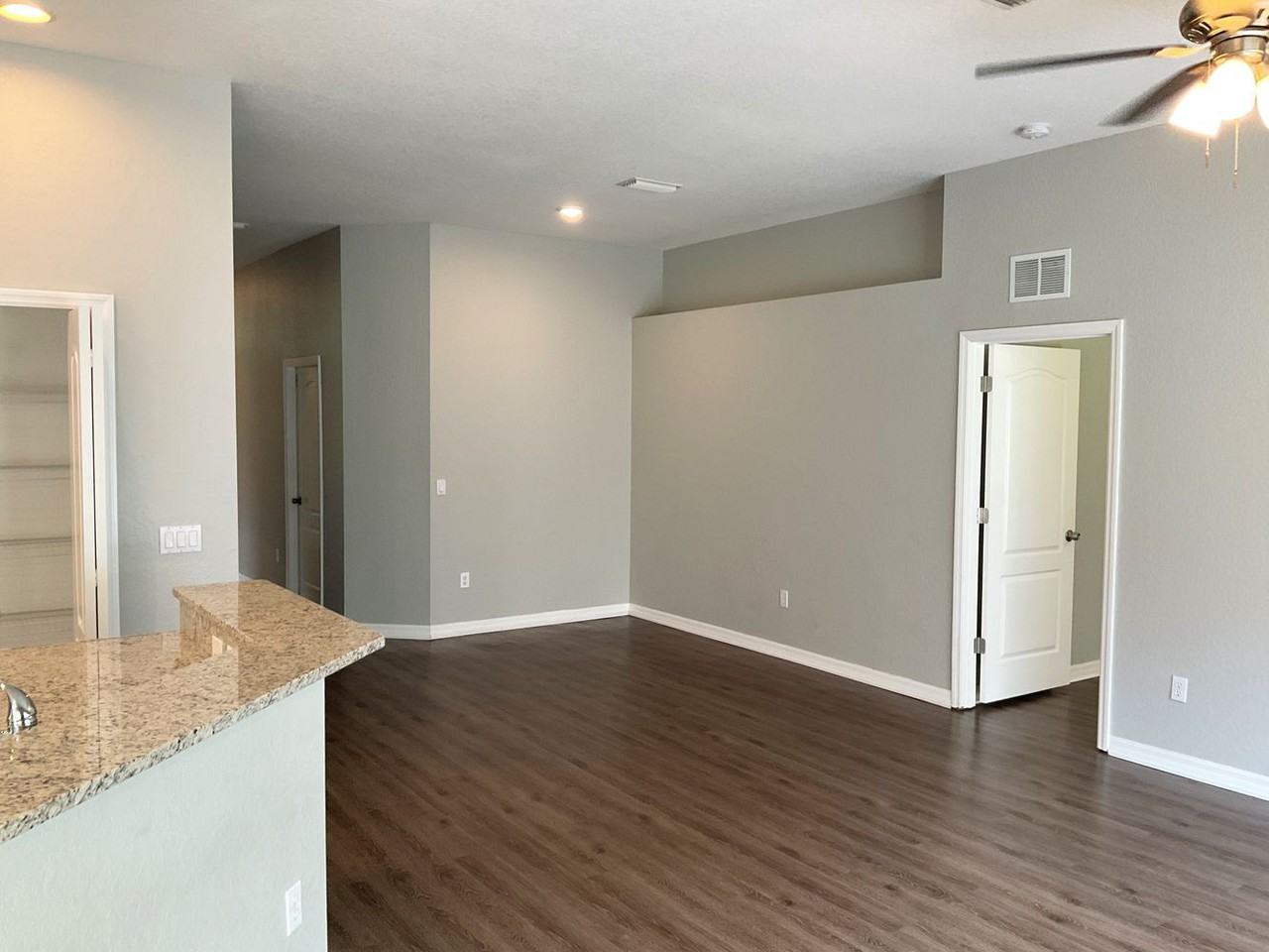 2177 Boxwood St - Photo 2 of 14