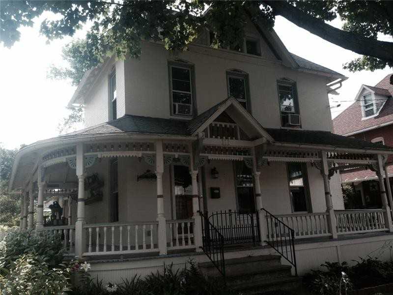 111 S Chestnut St - Photo 2 of 20