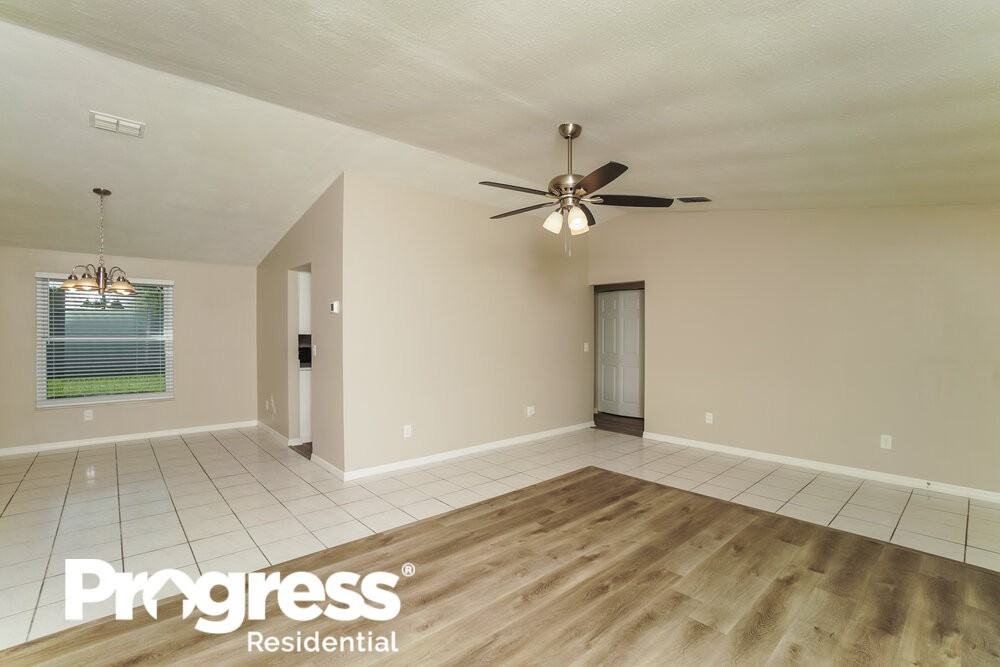 10336 Maverick St - Photo 3 of 16