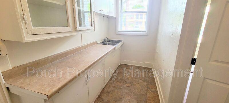 320 North Barcelona Street #2 - Photo 5 of 10