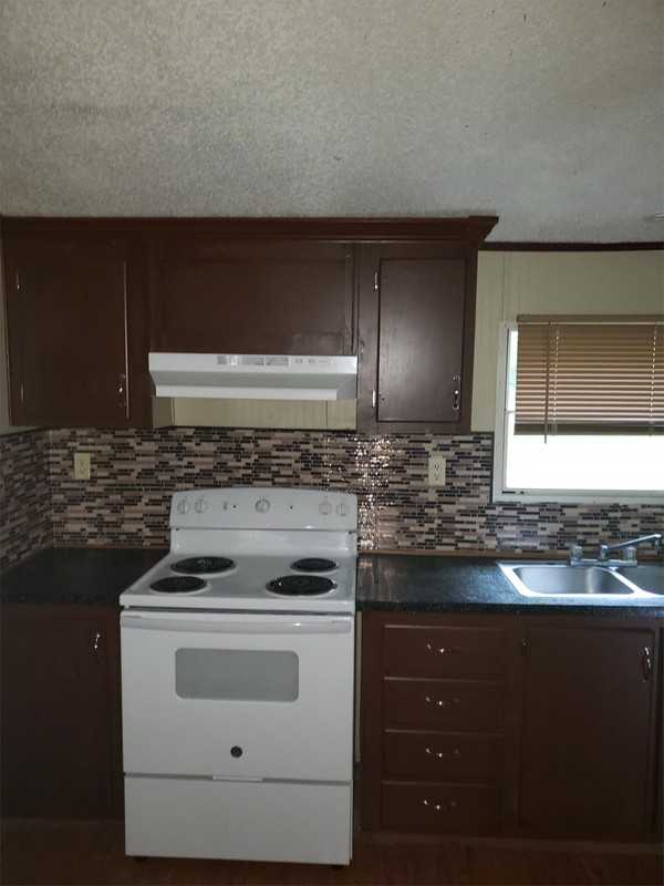 114 W Warren St - Photo 2 of 7