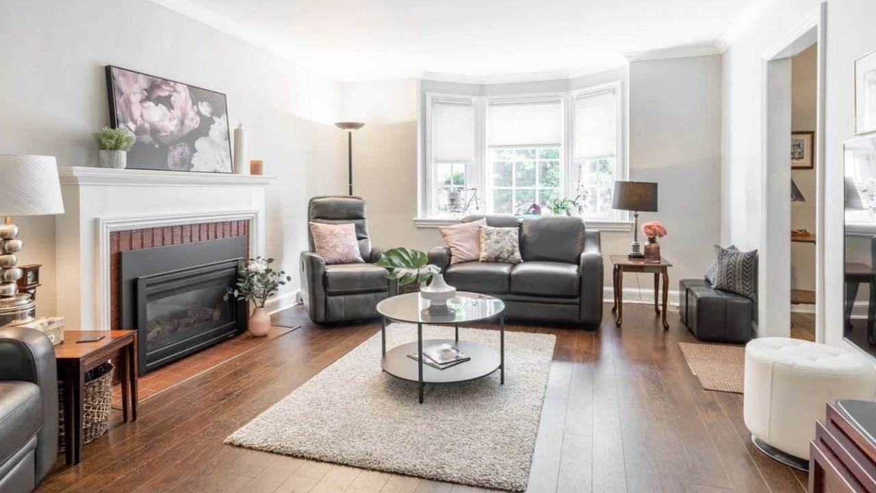 21 Kingsway Dr - Photo 3 of 32