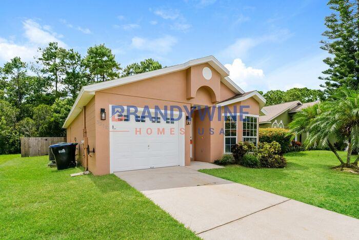 2218 Justin Ave - Photo 2 of 17