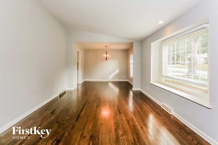 6810 Nw Park Plaza Dr - Photo 2 of 15