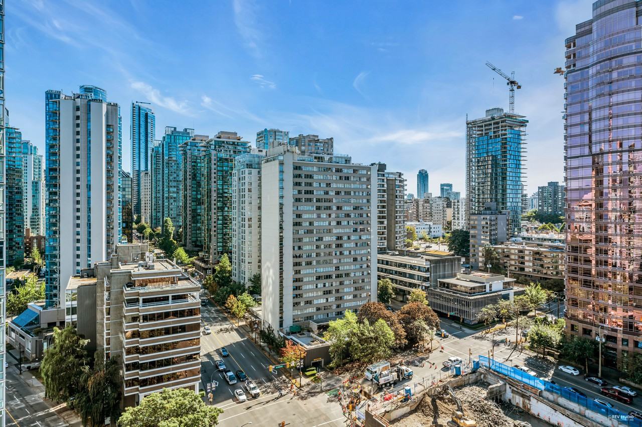 620 Cardero Street - Photo 2 of 25