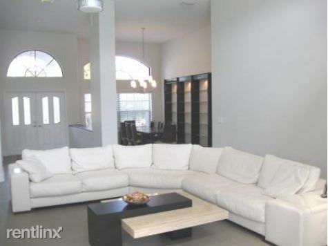 5019 Camberley Ln - Photo 2 of 10