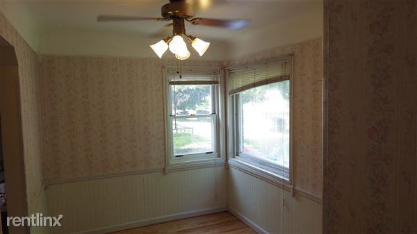 8445 Becker Ave - Photo 2 of 14