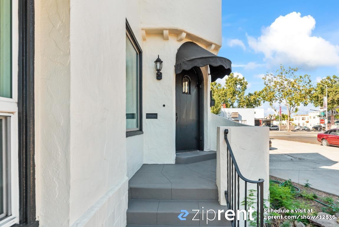 31 Cambridge Ave - Photo 3 of 15