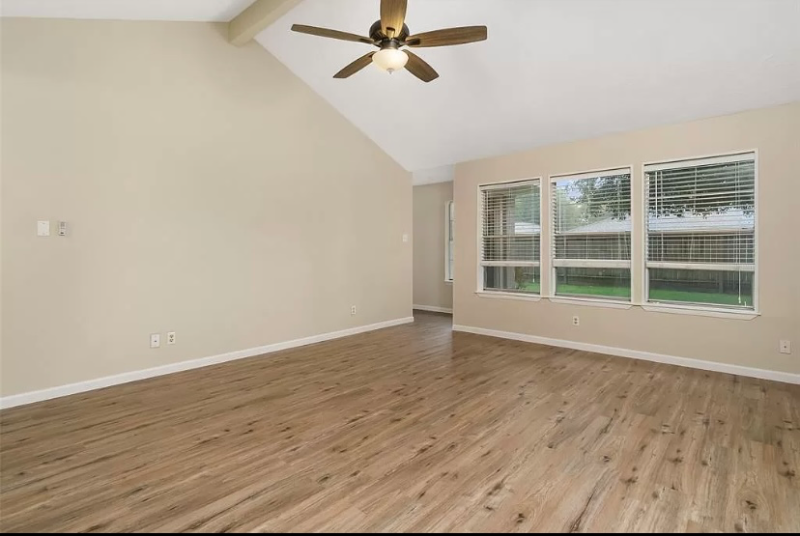 3105 Mariner Dr - Photo 3 of 12