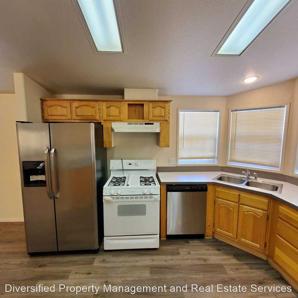 Ashwood Estates - Photo 2 of 16