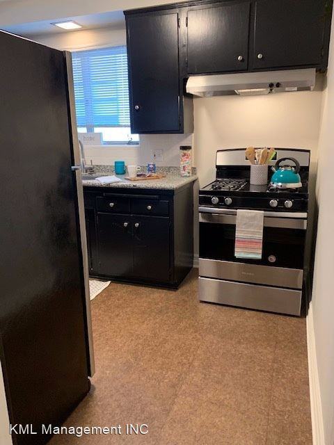 1711 Oxley St. - Photo 3 of 15