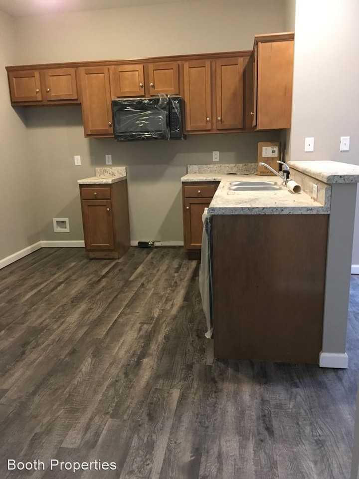 865 Lynnwood Way - Photo 3 of 5