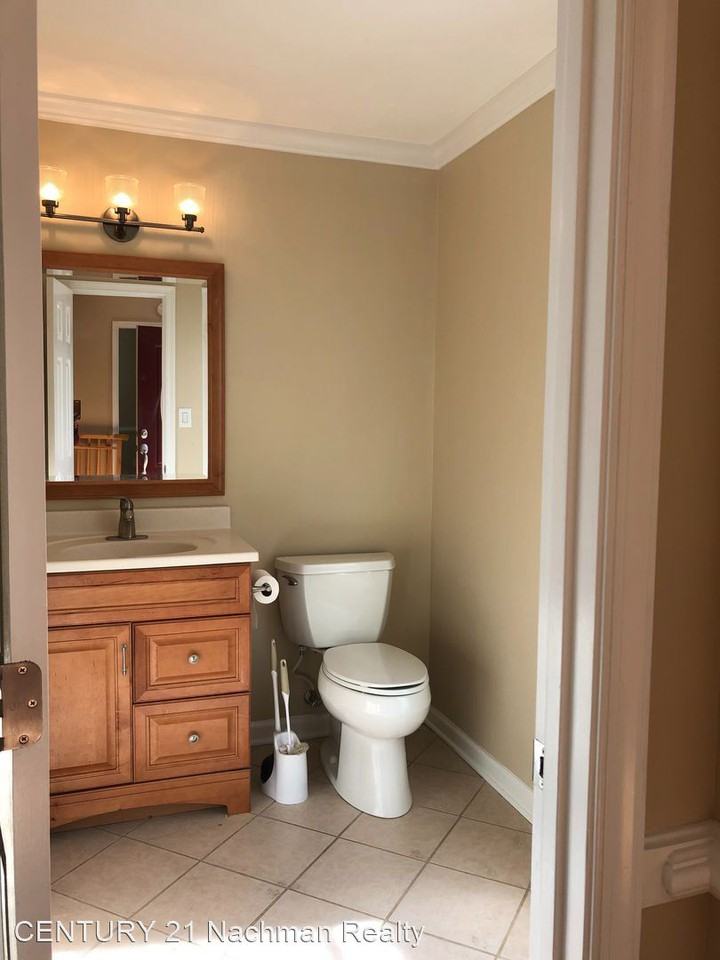 207 Riverside Dr - Photo 2 of 23