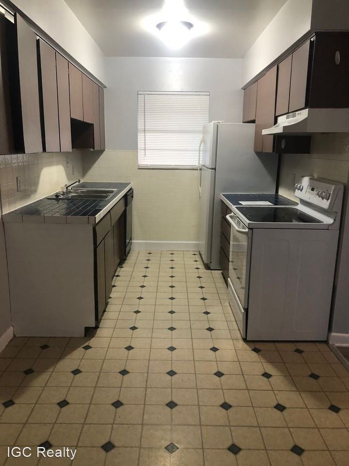 1800 South Street - Photo 3 of 7