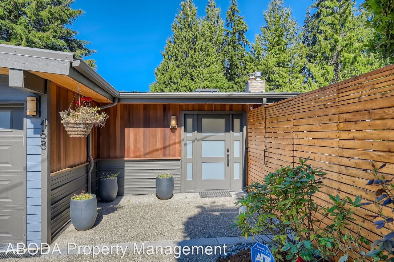 468 168th Ave Se - Photo 2 of 31