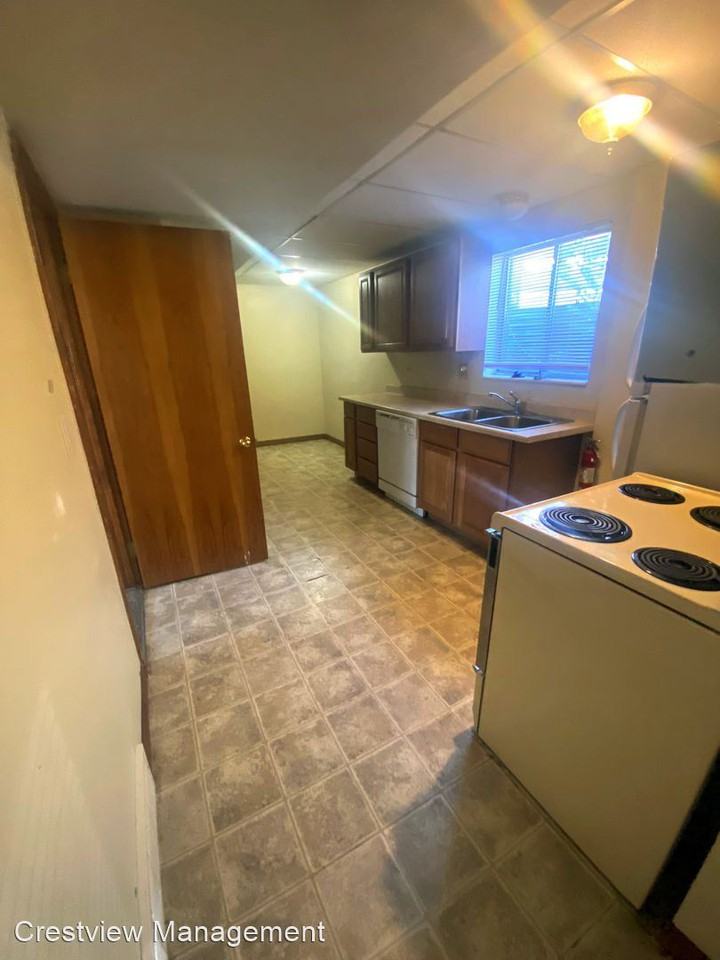 382 W 5200 S - Photo 3 of 9