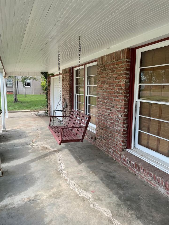 709 N Kansas Ave - Photo 2 of 43