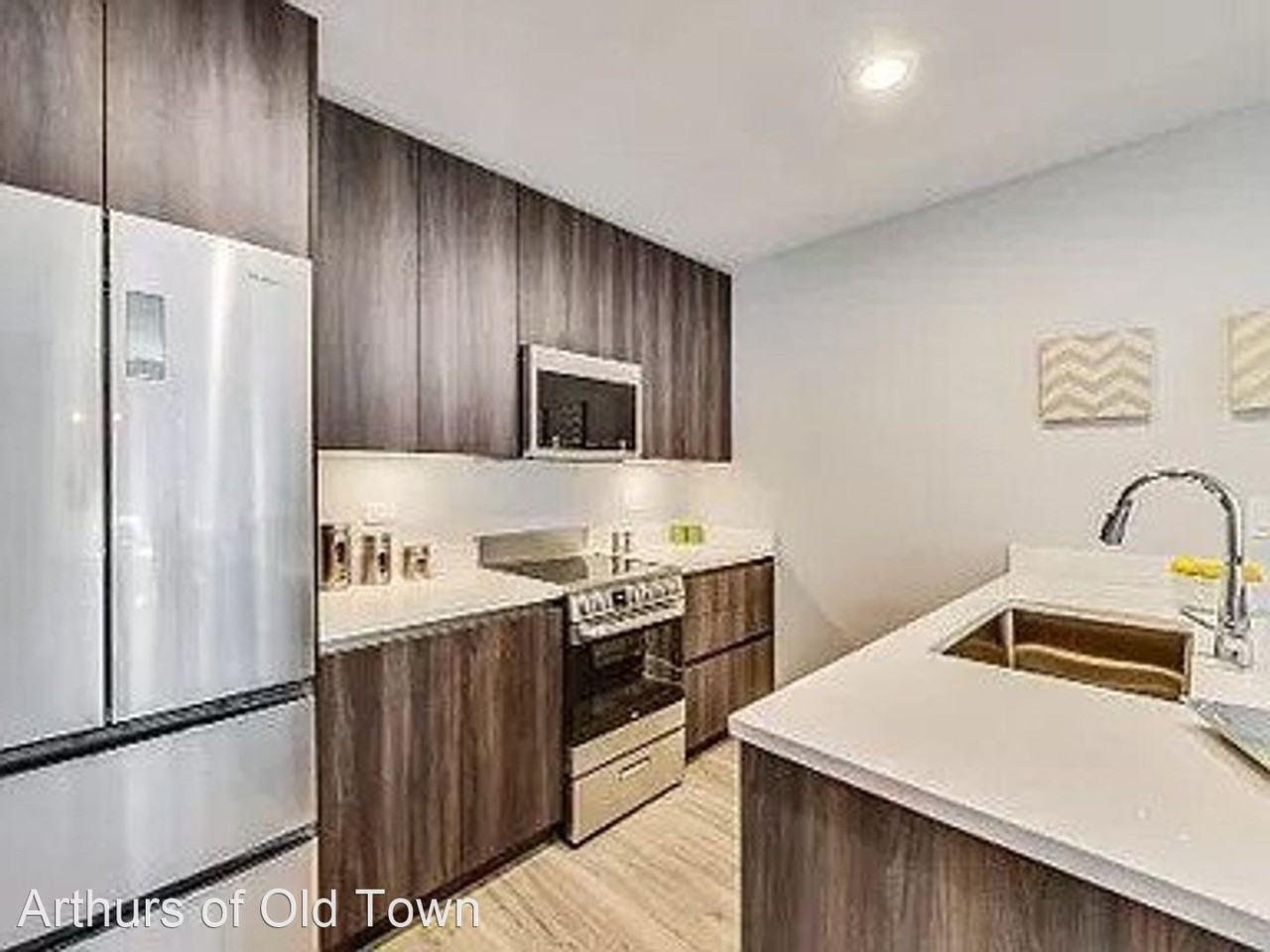 300 W. Division - Photo 3 of 31