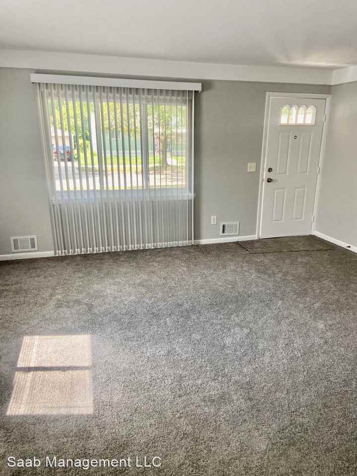 22316 Ira Blvd - Photo 2 of 13