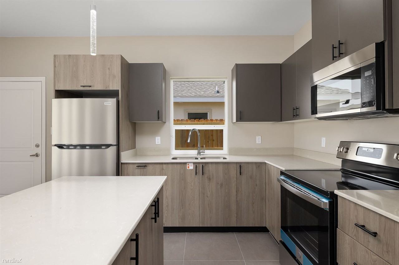 5901 Puffin Ave - Photo 2 of 6